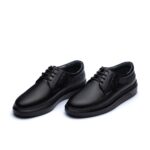 کفش کریستال بندی مردانه چرم طبیعی با طراحی شیک و سبک، مناسب استفاده روزمره و نیمه‌رسمی- رنگ مشکی- فروشگاه تبریزپا